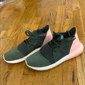 Adidas Tubular Defiant sneakers